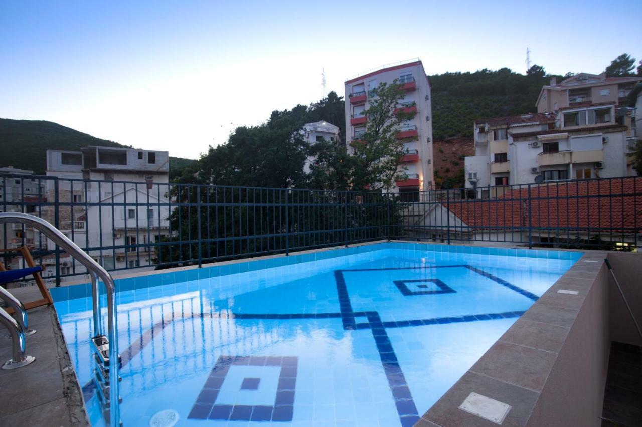 Hotel Twelve By Aycon Budva Dış mekan fotoğraf